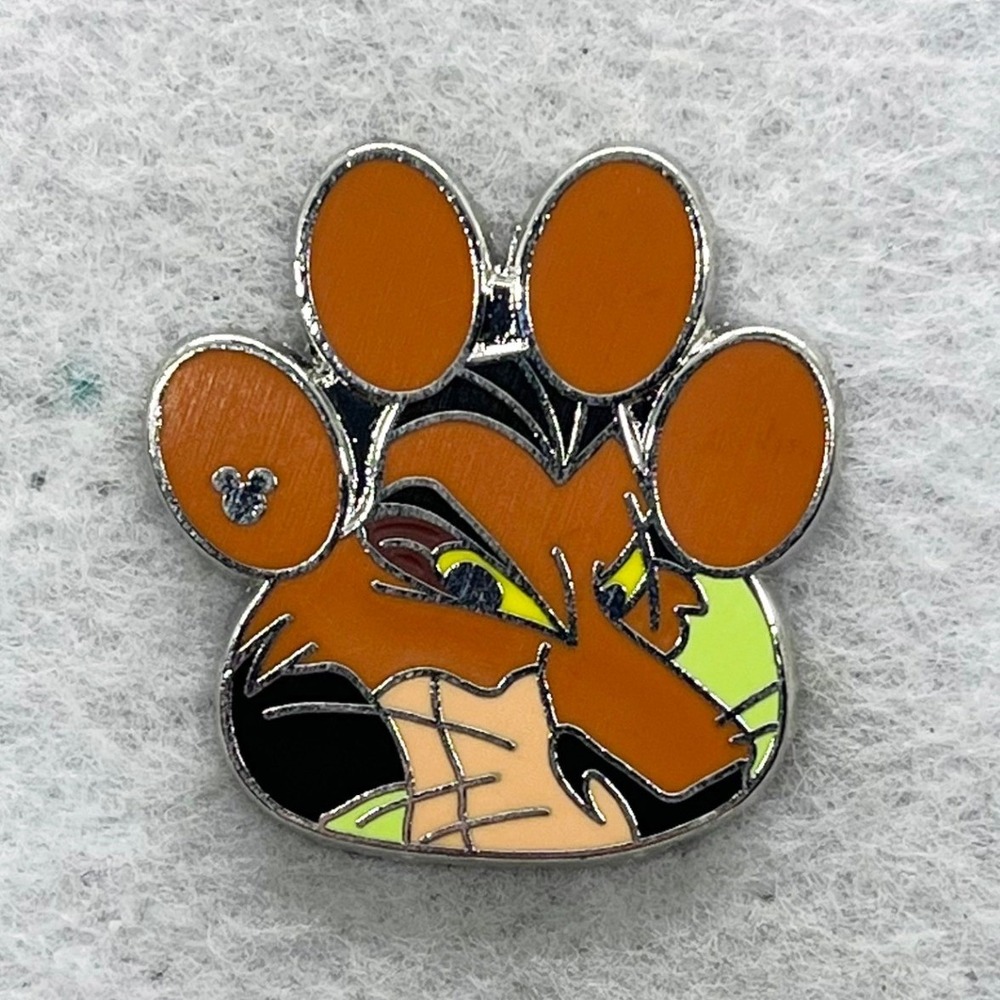🔮 5/$25 Disney The Lion King Scar Paw Pin